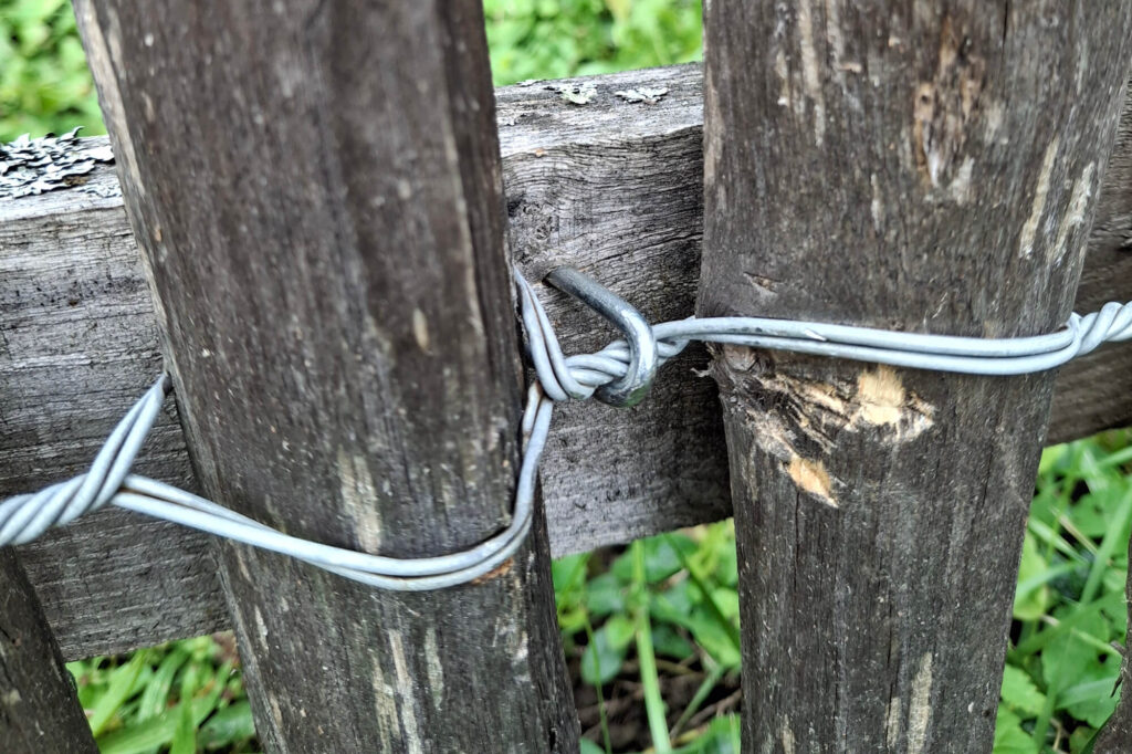 Crampillons : fixation ganivelles et clôtures en bois