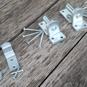 quincaillerie livrés avec portillon