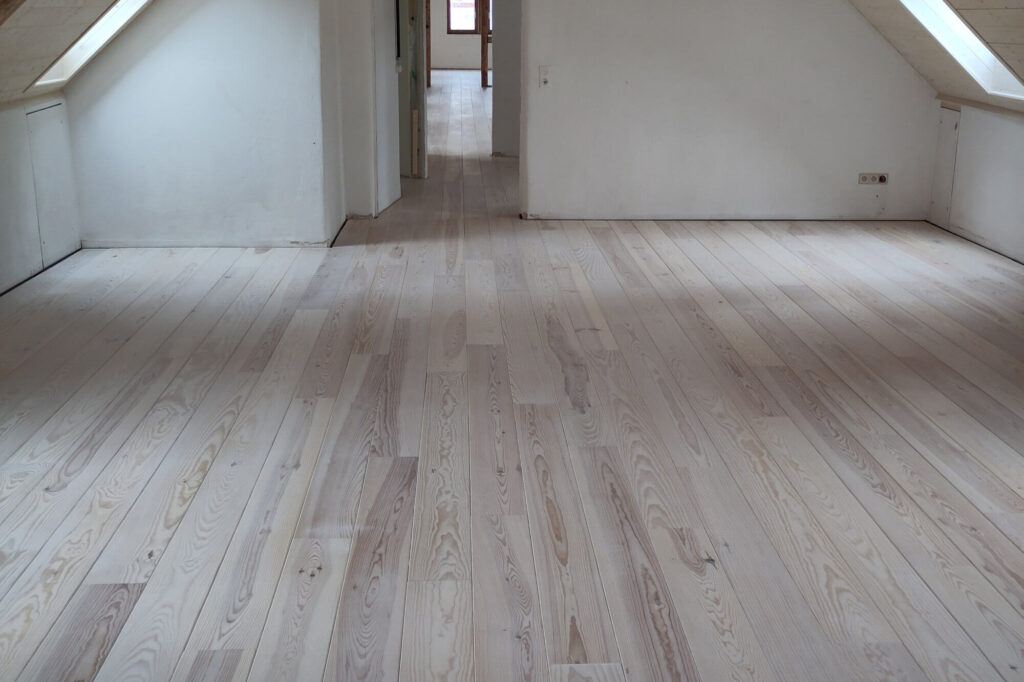 Parquet en pin huilé blanc